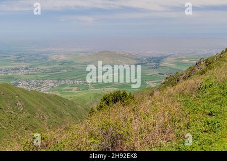 Veduta aerea dello smog che copre Bishkek, Kirghizistan Foto Stock