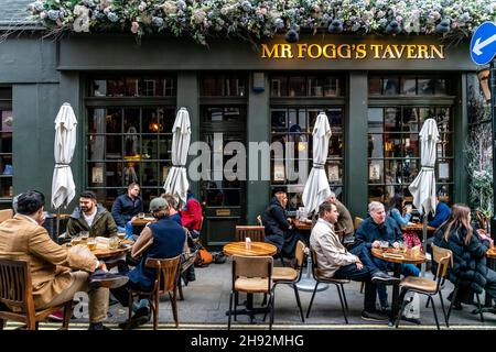 Fogg’s Tavern, St Martin’s Lane, Londra, Regno Unito. Foto Stock