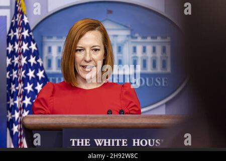 Washington DC, Stati Uniti. 03 dicembre 2021. Il segretario alla Casa Bianca Jen Psaki parla ai giornalisti della Casa Bianca di Washington, DC venerdì 3 dicembre 2021. Foto di Tasos Katopodis/UPI Credit: UPI/Alamy Live News Foto Stock