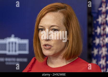 Washington DC, Stati Uniti. 03 dicembre 2021. Il segretario alla Casa Bianca Jen Psaki parla ai giornalisti della Casa Bianca di Washington, DC venerdì 3 dicembre 2021. Foto di Tasos Katopodis/UPI Credit: UPI/Alamy Live News Foto Stock