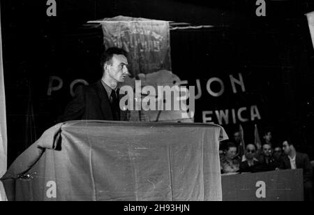 Warszawa, 1947-06. Krajowa Konferencja Poalej Syjon Lewica - jednej z partii politycznych mniejszoœci ¿ydowskiej. Obrady dotyczy³y zakoñczonej w³aœnie sesji Organizacji Narodów Zjednoczonych, poœwiêconej utworzeniu pañstwa ¿ydowskiego w Palestynie. po/mgs PAP Dok³adny dzieñ wydarzenia nieustalony. Varsavia, giugno 1947. Conferenza interna di Poalej Syjon Lewica - uno dei partiti politici della minoranza ebraica. La conferenza ha appena concluso la sessione dell'ONU dedicata alla creazione dello stato ebraico in Palestina. po/mgs PAP Foto Stock