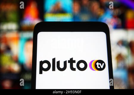 Ucraina. 03 dicembre 2021. In questa figura, il logo Pluto TV di un canale televisivo viene visualizzato sullo schermo di uno smartphone. Credit: SOPA Images Limited/Alamy Live News Foto Stock