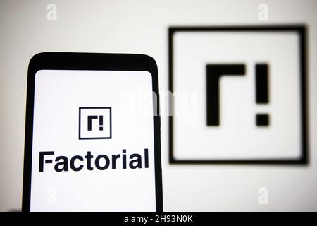 Ucraina. 03 dicembre 2021. In questa illustrazione della foto, il logo Factorial Energy viene visualizzato sullo schermo dello smartphone. Credit: SOPA Images Limited/Alamy Live News Foto Stock