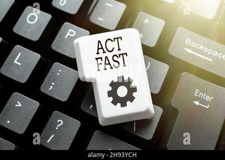 Firma visualizzazione veloce Act. Parola scritta su volontariamente muoversi nel più alto stato di velocità iniziativamente redigitando vecchie note, giocando giochi di testo, testando Foto Stock