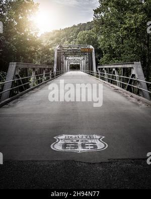 Bel colpo di mali gomito ponte sulla strada 66 Foto Stock