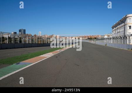 Valencia, Spagna - 10 novembre 2021: Pista abbandonata a Valencia, in Spagna, in una giornata di sole. Foto Stock