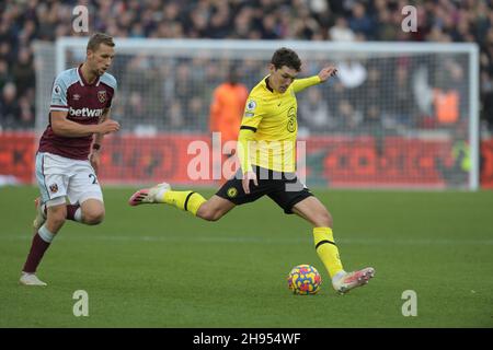 Londra, Regno Unito. 4 Dic 2021. Andreas Christensen di Chelsea durante la partita West Ham vs Chelsea Premier League al London Stadium Stratford. Credit: MARTIN DALTON/Alamy Live News Foto Stock