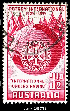 MOSCA, RUSSIA - 24 OTTOBRE 2021: Francobollo stampato in Australia per il 50° anniversario del Rotary International, serie, circa 1955 Foto Stock
