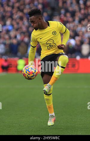 Londra, Regno Unito. 4 dicembre 2021. Callum Hudson-Odoi di Chelsea in azione durante il gioco. Premier League Match, West Ham Utd v Chelsea al London Stadium, Queen Elizabeth Olympic Park di Londra sabato 4 dicembre 2021. Questa immagine può essere utilizzata solo a scopo editoriale. Solo per uso editoriale, licenza richiesta per uso commerciale. Nessun uso in scommesse, giochi o un singolo club/campionato/player pubblicazioni. pic di Steffan Bowen/Andrew Orchard sport fotografia/Alamy Live news credito: Andrew Orchard sport fotografia/Alamy Live News Foto Stock