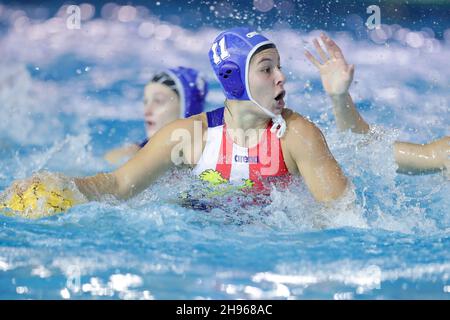 Roma, Italia. 4 dicembre 2021. Centanni (Plebiscito Padova) durante SIS Roma vs Plebiscito Padova, Waterpolo Italian Serie A1 Women match in Roma, Italy, December 04 2021 Credit: Independent Photo Agency/Alamy Live News Foto Stock