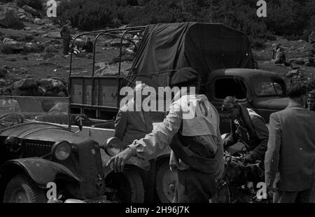 Zakopane, 1947-08-16. V Rajd Tatrzañski w dniach 15-17 sierpnia. wb/gr PAP Zakopane, 15 agosto 1947. 5° Rally Tatra, tra 15 e 17 agosto. wb/gr PAP Foto Stock