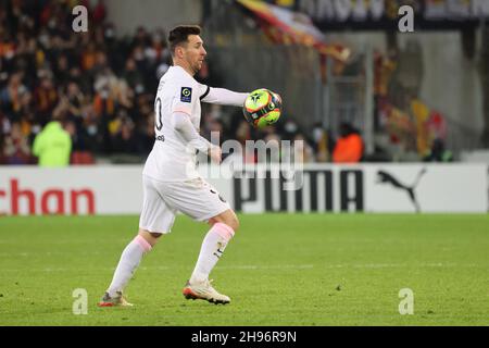 Léo messi 30 PSG durante il campionato francese Ligue 1 partita di calcio tra RC Lens e Parigi Saint-Germain il 4 dicembre 2021 allo stadio Bollaert-Delelis di Lens, Francia - Photo Laurent Sanson / LS Medianord / DPPI Foto Stock