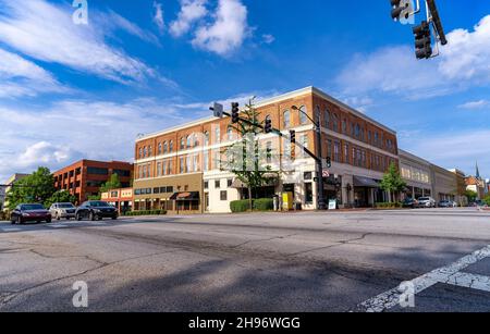 SPARTANBURG, STATI UNITI d'AMERICA - 03 maggio 2021: L'incrocio tra Main Street e Church a Spartanburg, SC, Stati Uniti Foto Stock