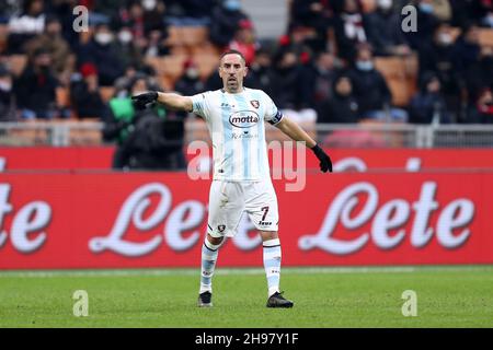 Franck Ribery of US Salernitana gesticola durante la serie Una partita tra AC Milan e US Salernitana allo Stadio Giuseppe Meazza il 4 dicembre 2021 a Milano. Foto Stock