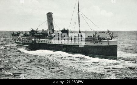 Una fotografia storica della SS Brighton Queen, un traghetto a canale incrociato con base a Shoreham, Sussex, Inghilterra, Regno Unito c.. 1909. Fu bult nel 1897 dalla Clydebank Engineering & Shipbuilding Co. Ltd. Nel 1914, durante la prima guerra mondiale, fu richiesto dalla Royal Navy come minesweeper ausiliario. La nave affondò la costa di Nieuwport, Belgio, nel 1915 dopo aver colpito una miniera. Foto Stock