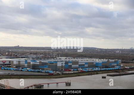 VISTA DEL MAGAZZINO AMAZON DARTFORD COMPLEX LCY3 A DARTFORD, KENT, UK Foto Stock