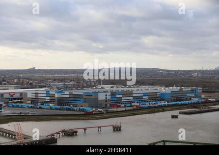 VISTA DEL MAGAZZINO AMAZON DARTFORD COMPLEX LCY3 A DARTFORD, KENT, UK Foto Stock