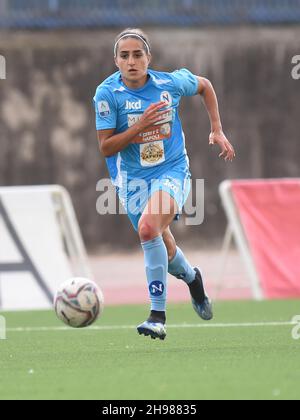 Cercola, Italia. 13 Nov 2021. Sejde Abrahamsson in azione durante la partita tra Napoli Femminile e US Sassuolo allo Stadio Comunale ''Arena'' Giuseppe piccolo. US Sassuolo vince 1-0. (Credit Image: © Agostino Gemito/Pacific Press via ZUMA Press Wire) Foto Stock