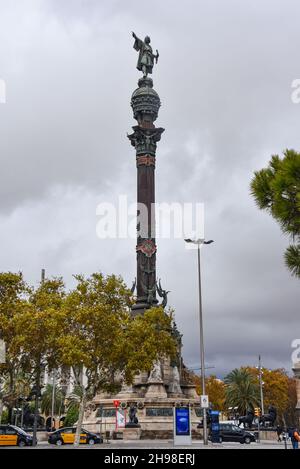 Barcellona, Spagna - 24 Nov, 2021: Statua di Cristoforo Colombo, Barcellona, ​​Catalonia, Spagna Foto Stock