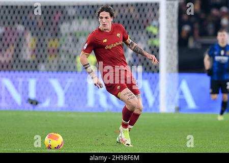 Roma, Italia. 4 dicembre 2021. Nicolo' Zaniolo di AS Roma durante la Serie A match tra Roma e Inter Milan allo Stadio Olimpico di Roma il 4 dicembre 2021. Credit: Giuseppe Maffia/Alamy Live News Foto Stock