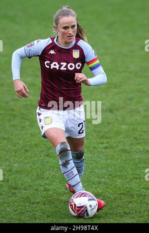 SUNDERLAND, GBR. 5 DICEMBRE Marisa Ewers di Aston Villa in azione durante la partita di Continental Cup tra Sunderland e Aston Villa a Eppleton CW, Hetton domenica 5 dicembre 2021. (Credit: Will Matthews | MI News) Credit: MI News & Sport /Alamy Live News Foto Stock