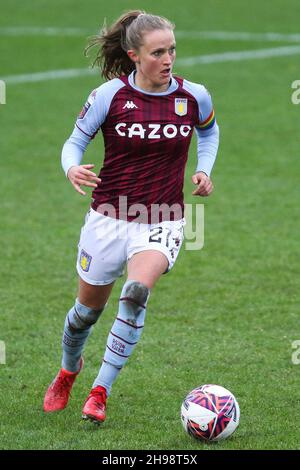 SUNDERLAND, GBR. 5 DICEMBRE Marisa Ewers di Aston Villa in azione durante la partita di Continental Cup tra Sunderland e Aston Villa a Eppleton CW, Hetton domenica 5 dicembre 2021. (Credit: Will Matthews | MI News) Credit: MI News & Sport /Alamy Live News Foto Stock