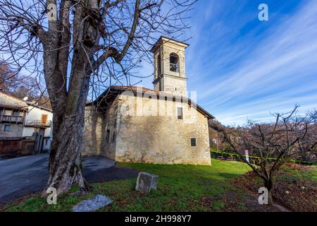 Roncola San Bernardo, Bergamo, Lombardia, Italia: Chiesa di San Defendente Foto Stock