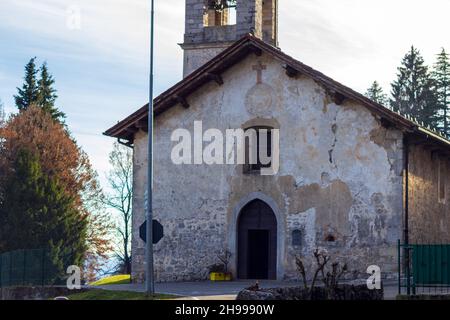 Roncola San Bernardo, Bergamo, Lombardia, Italia: Chiesa di San Defendente Foto Stock