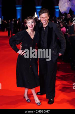 Imogen Poots e James Norton arrivano alla 24a cerimonia britannica Independent Film Awards a Old Billingsgate, Londra. Data foto: Domenica 5 dicembre 2021. Foto Stock