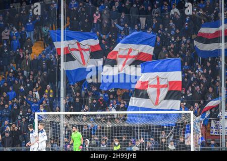 Genova, Italia. 5 dicembre 2021. Sostenitori Sampdoria durante UC Sampdoria vs SS Lazio, calcio italiano Serie A partita a Genova, Italia, Dicembre 05 2021 credito: Independent Photo Agency/Alamy Live News Foto Stock