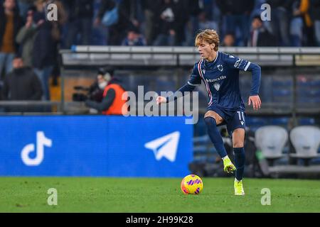 Genova, Italia. 05 dicembre 2021. Riccardo Ciervo (Sampdoria) durante UC Sampdoria vs SS Lazio, Campionato italiano di calcio A partita a Genova, Italia, Dicembre 05 2021 credito: Agenzia indipendente Foto/Alamy Live News Foto Stock