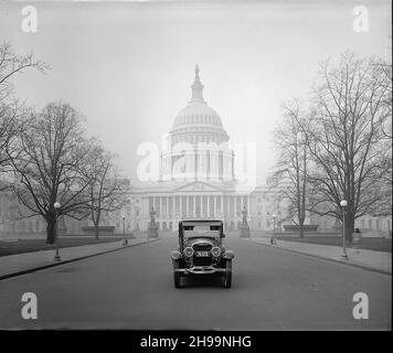 Ford Motor Company Lincoln alla Casa Bianca, Washington DC, USA - tra il 1910 e il 1935 Foto Stock