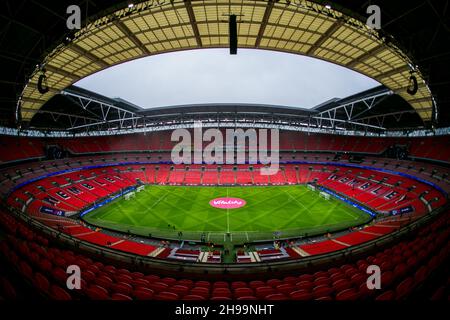 LONDRA, GBR. 5 DICEMBRE Stadio di Wembley raffigurato durante la finale della Femminile Vitality fa Cup tra Arsenal e Chelsea al Wembley Stadium di Londra domenica 5 dicembre 2021. (Credit: Federico Maranesi | MI News) Credit: MI News & Sport /Alamy Live News Foto Stock