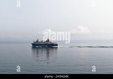 Caledonian MacBrayne traghetto a vela per Ardorssan da Brodick - Isola di Arran - Scozia, Regno Unito - 21 luglio 2021 Foto Stock