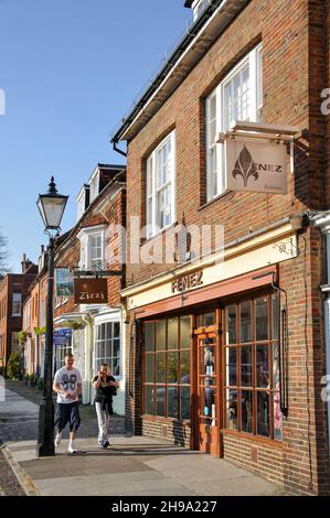 Periodo facciate, Castle Street, Farnham, Surrey, England, Regno Unito Foto Stock