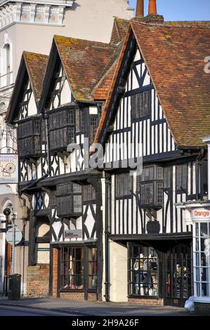 Edifici con travi in legno, West Street, Farnham, Surrey, England, Regno Unito Foto Stock