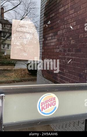 Burger King sito chiuso in modo permanente nel dicembre 2020 dopo 40 anni di attività. Il ristorante è stato uno dei 70 business closures a Evanston nel 2020. Foto Stock