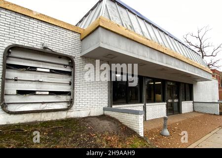 Burger King sito chiuso in modo permanente nel dicembre 2020 dopo 40 anni di attività. Il ristorante è stato uno dei 70 business closures a Evanston nel 2020. Foto Stock