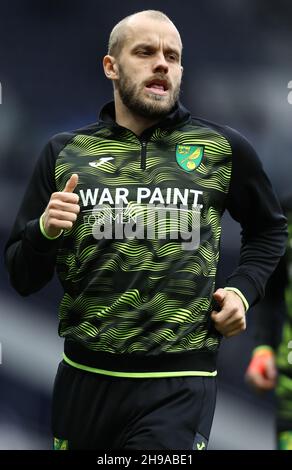 Londra, Inghilterra, 5 dicembre 2021. Teemu Pukki di Norwich City si riscalda prima della partita della Premier League al Tottenham Hotspur Stadium di Londra. Il credito d'immagine dovrebbe leggere: Paul Terry / Sportimage Foto Stock