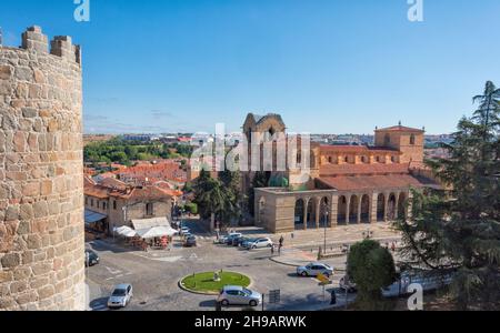 Basilica di San Vicente in Plaza de San Vicente e le mura medievali di Avila (patrimonio dell'umanità dell'UNESCO), Avila Provincia, Castiglia e Leon Autono Foto Stock