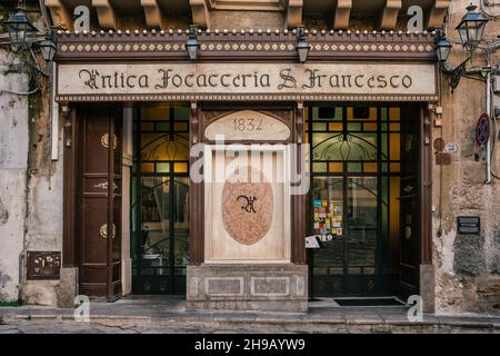 Ingresso al ristorante Antica Focacceria San Francesco con cucina tipica siciliana. Foto Stock