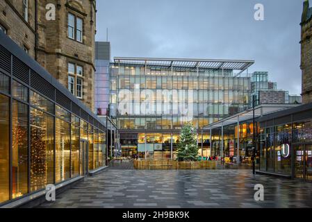 Edimburgo, Scozia, Regno Unito: Quartermile Housing and business development by Foster + Partners in inverno Foto Stock