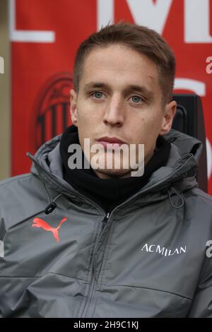 Milano, Italia. 4 dicembre 2021. Andrea conti (AC Milan) durante AC Milan vs US Salernitana, Campionato italiano di calcio A a Milano, Italia, Dicembre 04 2021 credito: Agenzia indipendente Foto/Alamy Live News Foto Stock