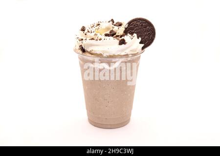 Biscotti e panna frappe con panna montata e biscotti. Foto Stock