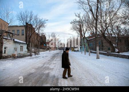 Kars, Turchia - 01-22-2016:strade storiche di Kars in una giornata nevosa Foto Stock