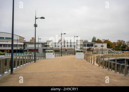 Cheltenham Inghilterra UK November 24 2021.The jockey club cheltenham corsa terrazza con vista sul paddock e parata anello Foto Stock