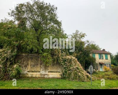 Casa di famiglia del poeta francese Arthur Rimbaud, Roche, dipartimento delle Ardenne, Francia settentrionale Foto Stock