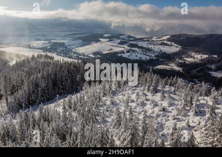 Vista invernale della valle di Dolni Morava, Repubblica Ceca Foto Stock