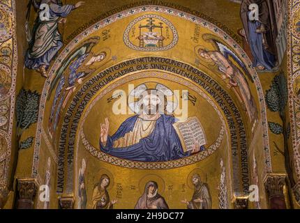 Christus als Pantokrator, Altarraum, Cappella Palatina, Normannenpalast, Palazzo dei Normanni, Palermo, Sizilien, Italien Foto Stock