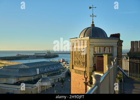 RAMSGATE, REGNO UNITO - Nov 05, 2021: The East Cliff Lift a Ramsgate nel Regno Unito Foto Stock